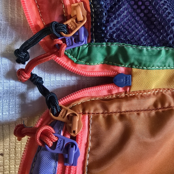 ! Cotopaxi Allpa 20L Travel Backpack - Cotopaxi Multicolor Backpack - Picture 3 of 6